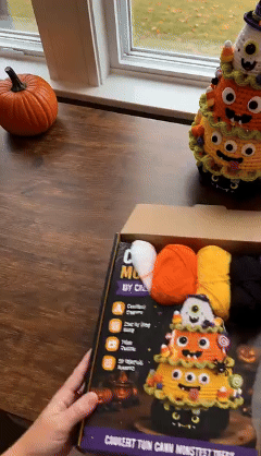 π Halloween Tree DIY Crochet Kit | All-In-One Kit for a Layered 7-Inch Spooky Tabletop Decoration π§Άπ»β¨