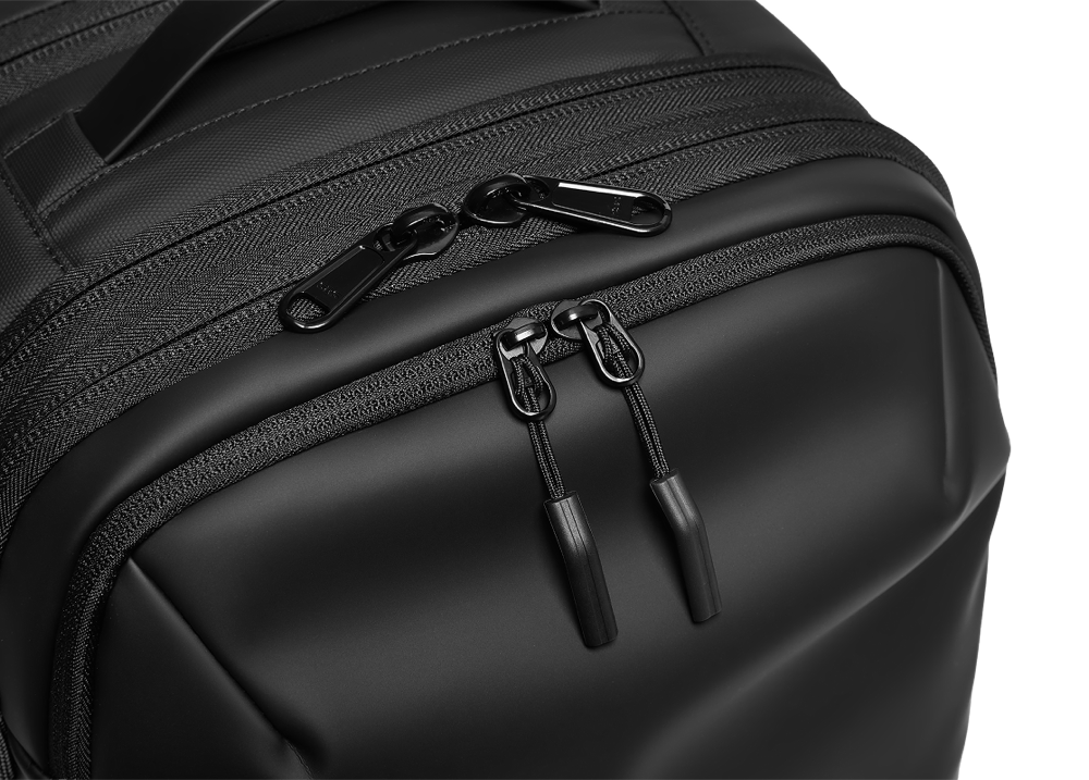 Aero - 60L Vortex Vacuum-Seal Travel Backpack